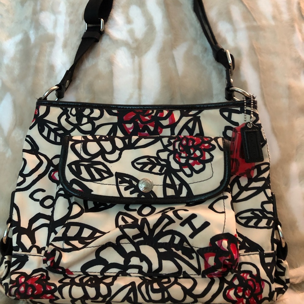 Coach Poppy Crossbody Y2K bag, Daisy Kyra Floral Graffiti